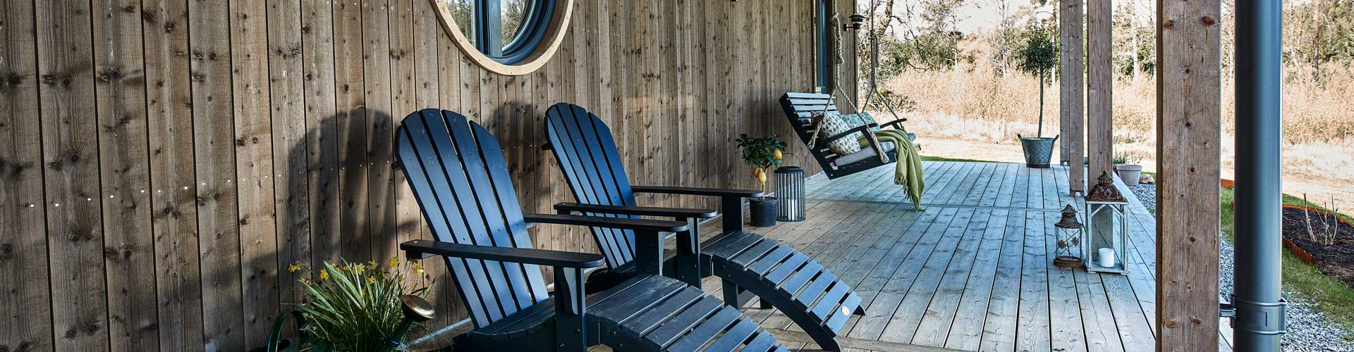 Ett underhållsfritt trähus mitt i skogen