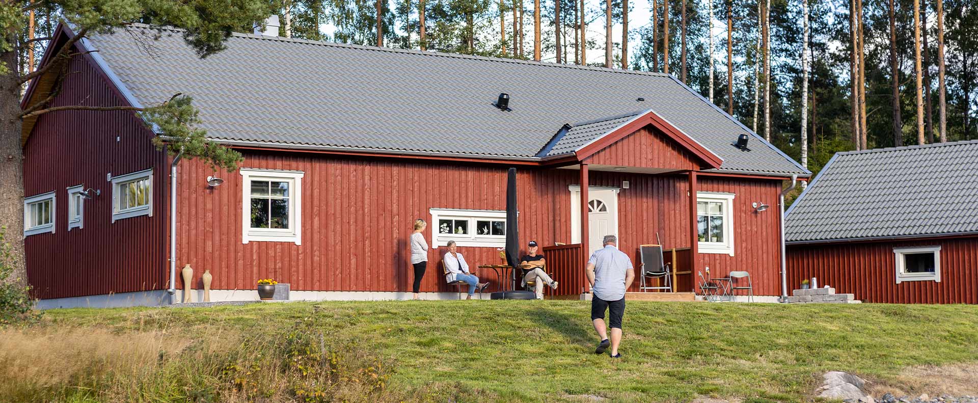 Grannarna blev bästa vänner under husbygget