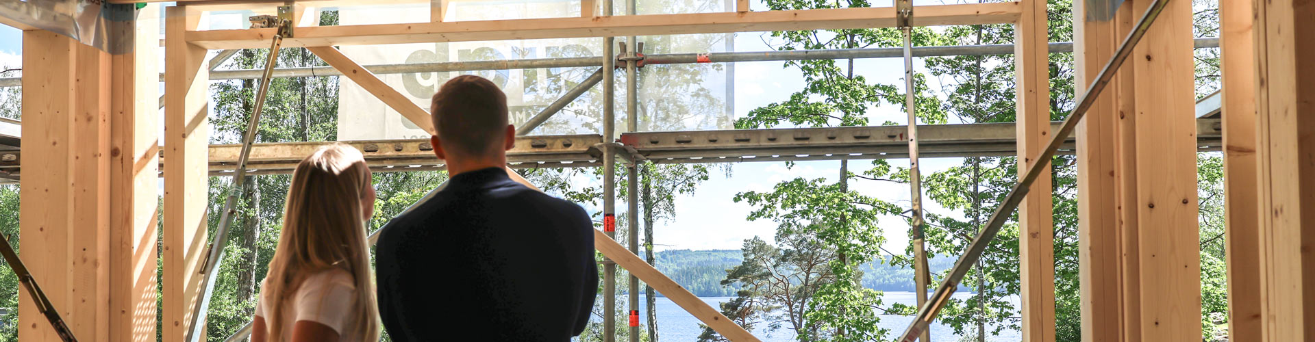 Rasmus och Frida bygger sitt drömhus i Hjälmared – Del 1