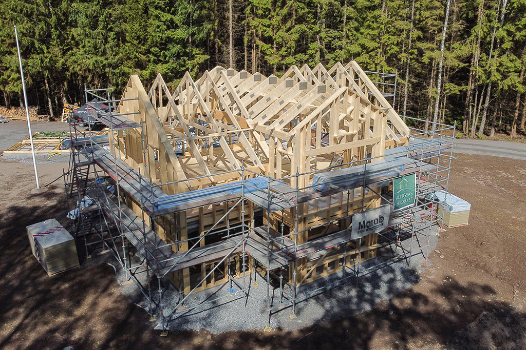 Flygbild över husbygget