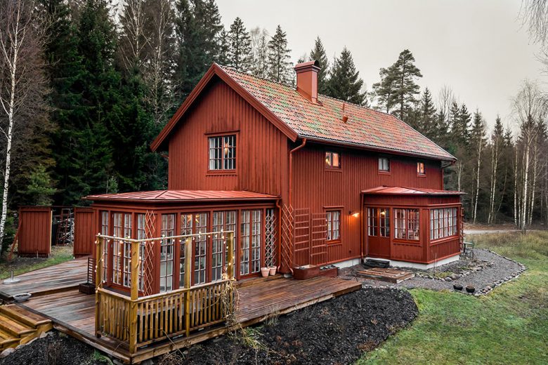 Från Linné i Göteborg till nybyggt “gammalt” hus på landet - Bild från husleverantören Alingsås Huspaket.