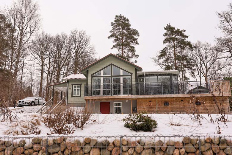 Gavel med stora fönster