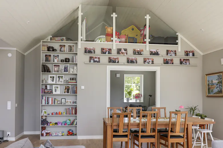 Loft ovanför vardagsrummet